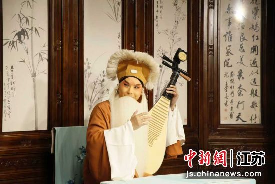 重阳雅集活动现场。 徐慧芳 摄 重阳雅集活动现场。 徐慧芳 摄