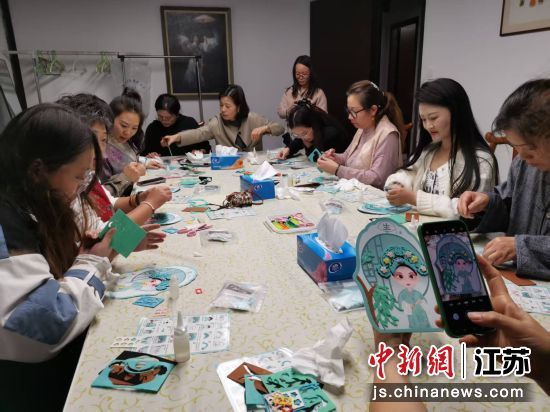 重阳雅集活动现场。 徐慧芳 摄 重阳雅集活动现场。 徐慧芳 摄