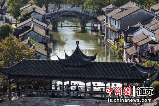 昆曲小镇巴城老街。 中新网记者 泱波 摄 昆曲小镇巴城老街。 中新网记者 泱波 摄