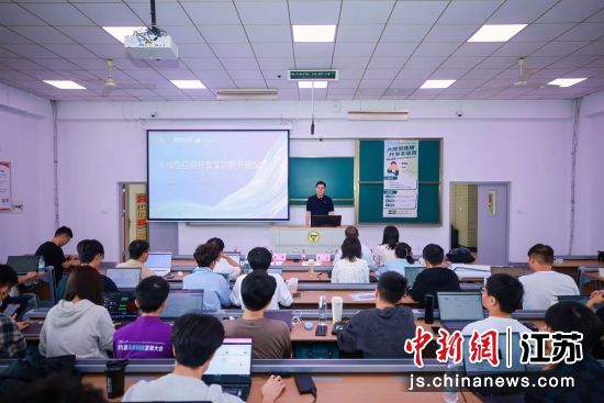 开营仪式现场。荣泽宇 摄 开营仪式现场。荣泽宇 摄