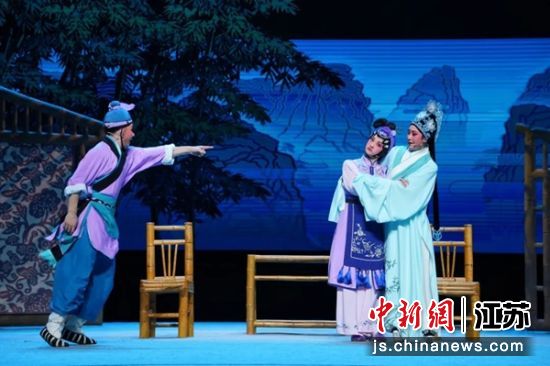 淮剧《赶脚》剧照。盐都区文广旅局 供图 淮剧《赶脚》剧照。盐都区文广旅局 供图