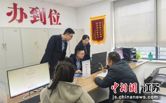 “一件事”服务专窗。徐州经开区 供图 “一件事”服务专窗。徐州经开区 供图