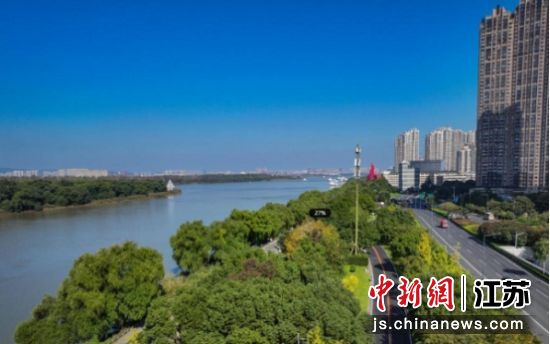 航拍鼓楼区滨江绿道一段。南京市鼓楼区城市管理局 供图 航拍鼓楼区滨江绿道一段。南京市鼓楼区城市管理局 供图