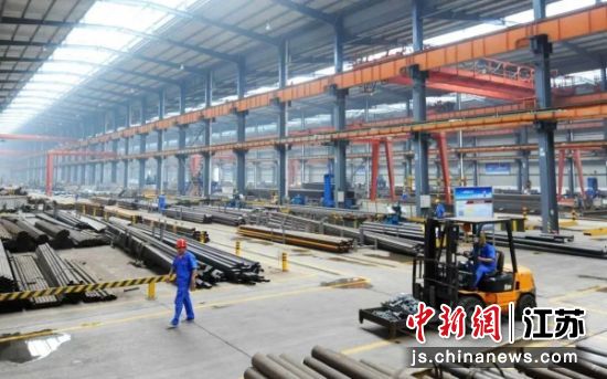 江苏恒久钢构股份有限公司车间。徐州经开区 供图 江苏恒久钢构股份有限公司车间。徐州经开区 供图