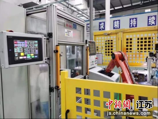 自动化生产。邮储银行 供图 自动化生产。邮储银行 供图