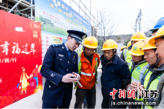 �Ͼ���վ�ɳ������ְ���ָ�����Ѳ���12306APP�����⹺Ʊ����Ʊ����ǩ���̣����Ľ�𳵴β�ѯ����λѡ�˵����ʣ����������������������Ϲ�Ʊ���ܡ��Ͼ���·��������ͼ