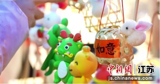 特色文创市集。中共南京江北新区工作委员会宣传和统战部 供图 特色文创市集。中共南京江北新区工作委员会宣传和统战部 供图