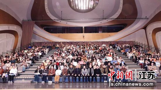 �Ͼ�Ϸ����ۼ�������Ŀ��300�����ݳ���550�����Ͼ��������Ժ ��ͼ