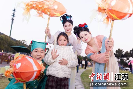 ������Ա�뵱�ؾ����Ӱ����ɽ�� ��ͼ