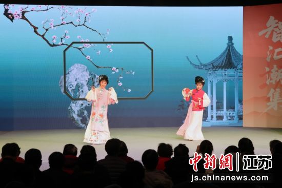 演出环节。前洲街道 供图 演出环节。前洲街道 供图