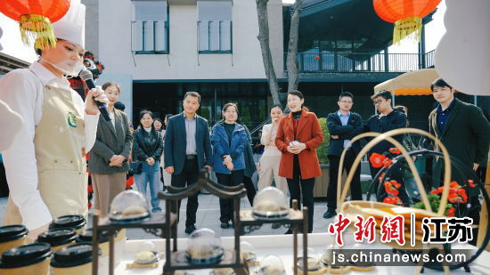 4月1日，扬州职业技术大学启动“扬城推荐官”主题公益课堂。 王永 摄