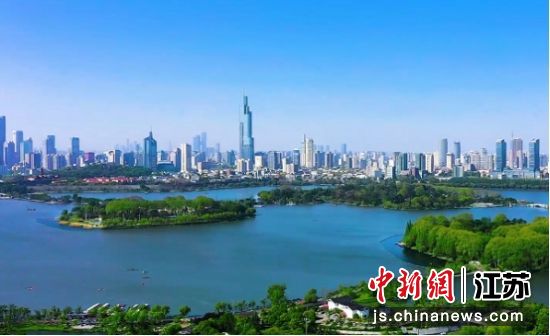 航拍玄武湖公园。南京市城市管理局 供图 航拍玄武湖公园。南京市城市管理局 供图