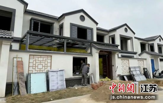 忙碌的装修现场。盐城经开区党政办 供图 忙碌的装修现场。盐城经开区党政办 供图