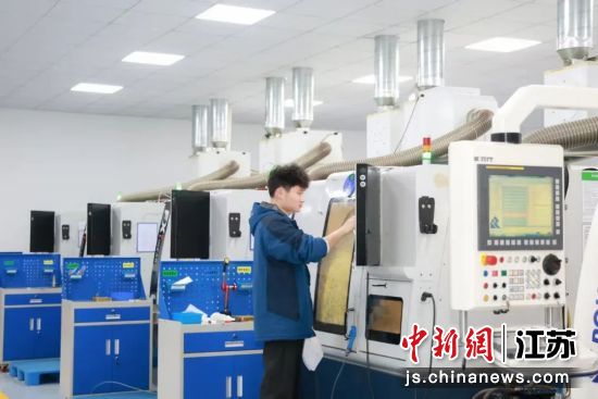 生产车间。亭湖区融媒体中心 供图 生产车间。亭湖区融媒体中心 供图