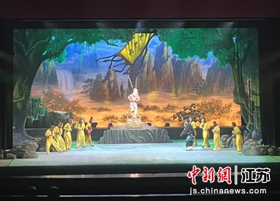 演出剧照。盐都文化艺术中心 供图 演出剧照。盐都文化艺术中心 供图