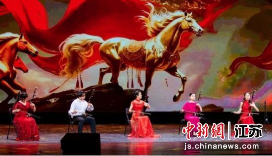 二胡演奏。南京艺术学院 供图 二胡演奏。南京艺术学院 供图
