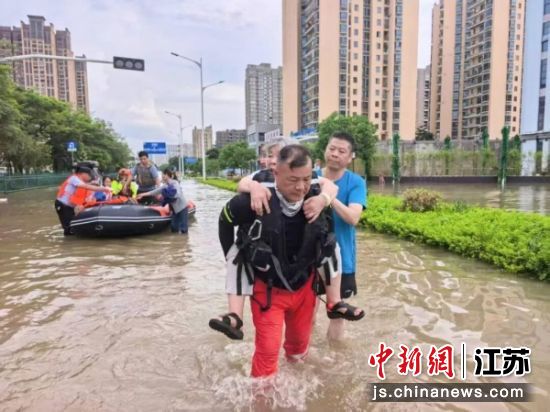 救援现场。徐州经开区应急管理局 供图 救援现场。徐州经开区应急管理局 供图