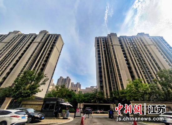 荣盛城五期一套管网实现“冬暖夏凉”两季利用。朱梓 摄 荣盛城五期一套管网实现“冬暖夏凉”两季利用。朱梓 摄