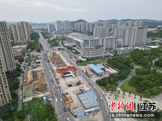 施工现场。祖红柏 摄 施工现场。祖红柏 摄
