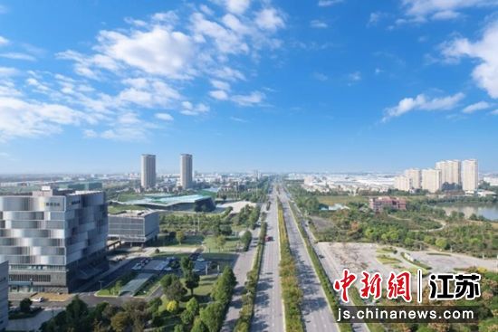 盐城环科城。陈卓平 摄 盐城环科城。陈卓平 摄