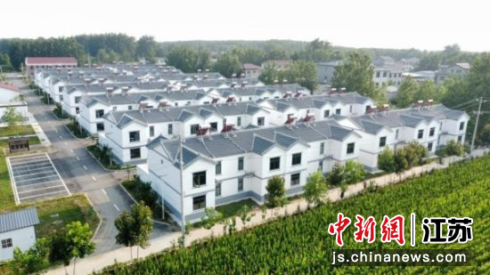 新型农村社区建成,村民即将搬进新家。邳州市委宣传部 供图 新型农村社区建成,村民即将搬进新家。邳州市委宣传部 供图
