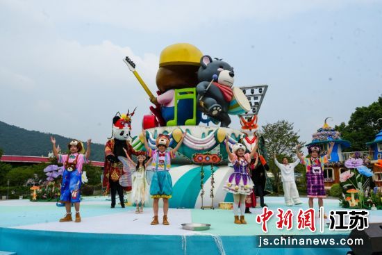 儿童舞台剧演出现场。无锡动物园 供图 儿童舞台剧演出现场。无锡动物园 供图