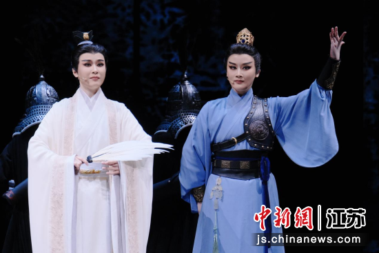 图为演出剧照。南京市演艺集团 供图 图为演出剧照。南京市演艺集团 供图
