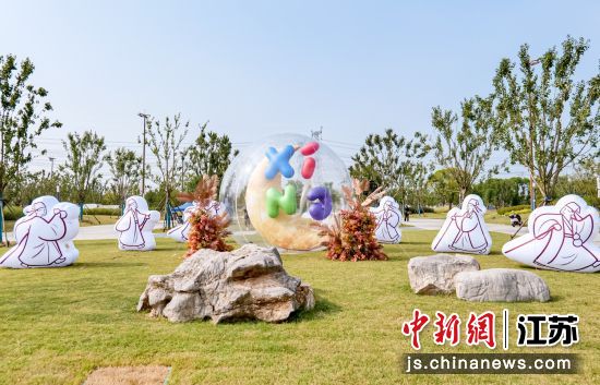 “霞客行”主题园区内处处可见“游圣”IP。霞客湾科学城 供图 “霞客行”主题园区内处处可见“游圣”IP。霞客湾科学城 供图