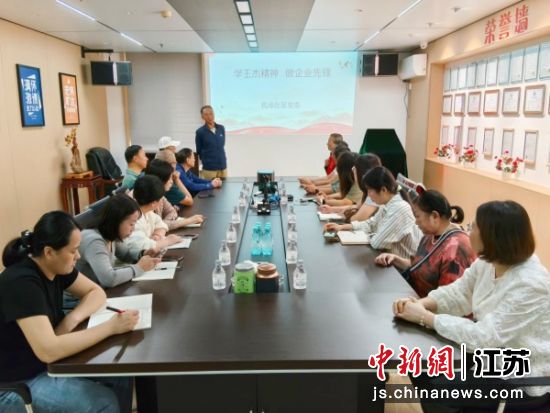 宣讲活动走进企业。 机场社区 供图 宣讲活动走进企业。 机场社区 供图