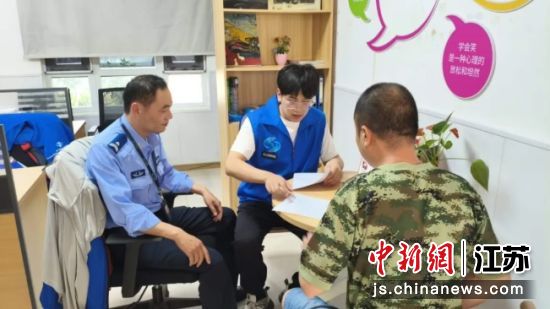 新巷社区大力推进“靠浦伙伴”参与社区治理行动。张浦镇 供图 新巷社区大力推进“靠浦伙伴”参与社区治理行动。张浦镇 供图