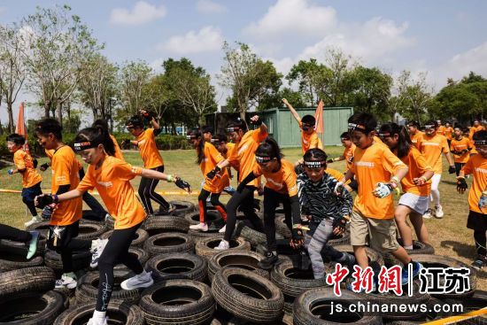 斯巴达勇士赛自2016年落地中国以来,已累计吸引百万青少年参与。(资料图) 斯巴达勇士儿童赛主办方供图 斯巴达勇士赛自2016年落地中国以来,已累计吸引百万青少年参与。(资料图) 斯巴达勇士儿童赛主办方供图
