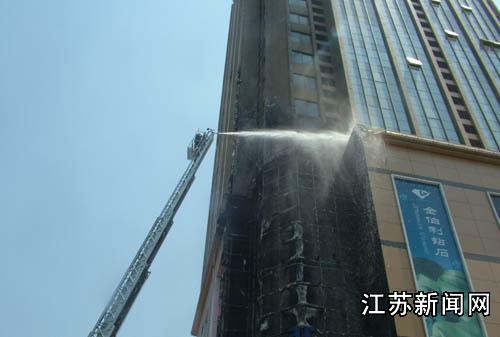 江苏淮安金马高楼发生火灾