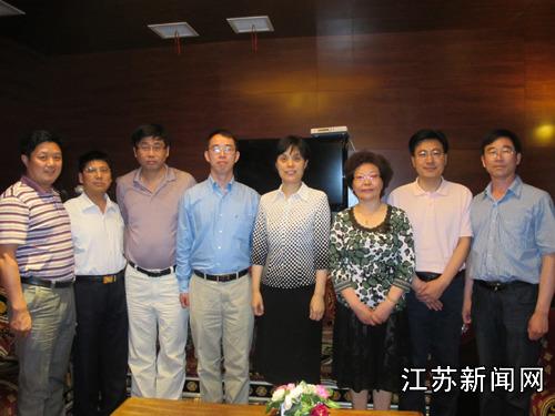连云港市副市长滕雯会见海外医学博士
