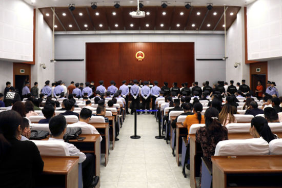仪征公开宣判一起黑社会性质组织犯罪案 21人获刑