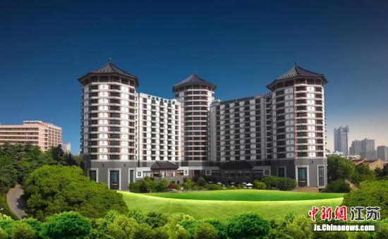南京丁山花园酒店与长江、小桃园、明城墙相聚为邻,酒店以正宗的淮扬菜肴闻名遐迩,素有“食在丁山”的美誉。主办方供图
