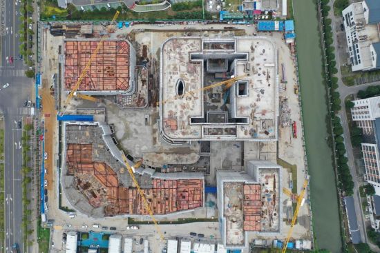 苏州市疾控中心迁建新疾控中心占地面积50亩,总建筑面积为78100平方米,项目总投资达8.4亿。吴国豪 摄