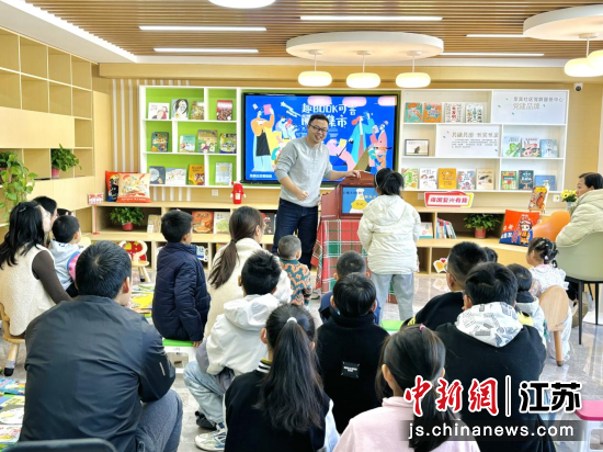 至宾社区举办的各类活动。鸿山街道 供图