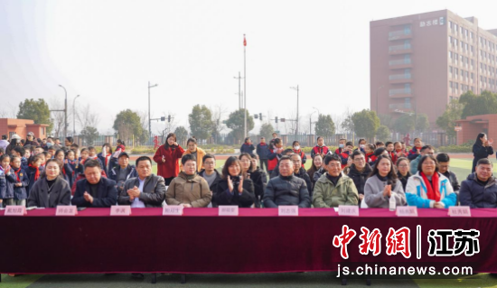 ���˻�������ɫ�γ̿���ǩԼ��ʽ���Ͼ������ѧУ���ַ�У�϶�����ѧУ���С�����ʡ���ղ�ҵЭ�� ��ͼ