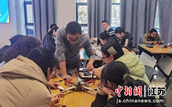 �ζ����������˻����ٿ�Ա��ѵ����ζ�������� ��ͼ