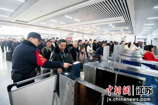 ���ڽ�վ��ά������������ ��