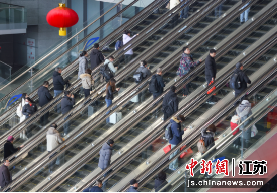 �ÿ�������·�Ͼ���վ���С����������� �� ��