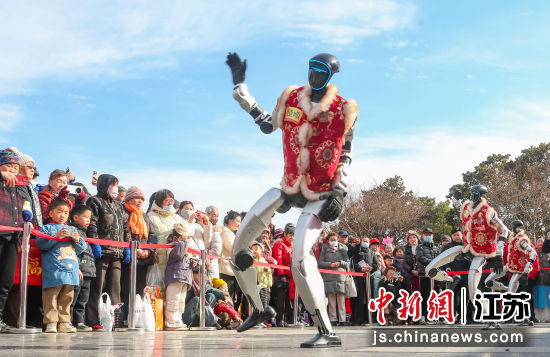 2026��2��9�գ������ڽ���ʡ����ɽ�羰�����㳡�ۿ������˱��ݡ��»���ҵ��ý���� ��ͼ