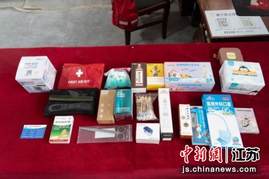 ������ڵ���Ʒչʾ�����彣 ��