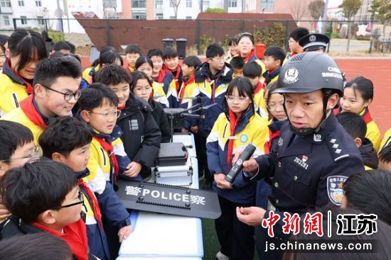 ����װ��չʾ����Դ�� ��