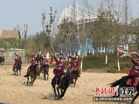 Ů����Ӣ���ˬ������ ��