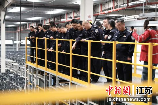 ��ѵ���߽���Ǩ���־��������ص���ҵ���ҵ԰�����Ż��� ��