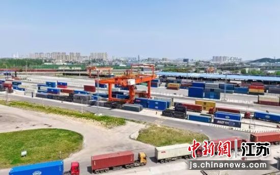 ���ʵ��������������õķ�չ�����������������������ҵ�仧���ݡ����ݻ������ʸ����� ��ͼ