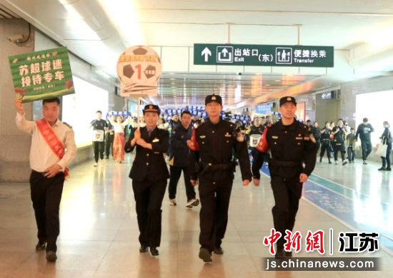 ���ݶ�վ�ɳ�����֯�����������ÿ������վ��������·������ ��ͼ