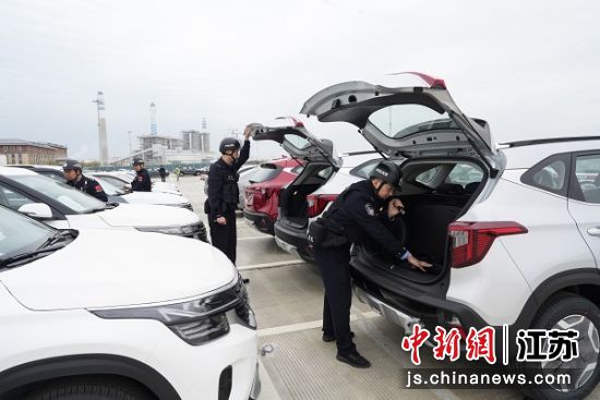 �񾯶Գ����������м�顣�γǳ��뾳�߷����վ ��ͼ