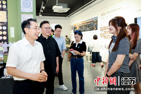 ���յڶ�ʦ��ѧԺ����ѧԺ��ҵ��Ʒ�߽�ѧ�ɹ�չ�ٰ죬���α����ҵ����̸�����յڶ�ʦ��ѧԺ����ѧԺ ��ͼ